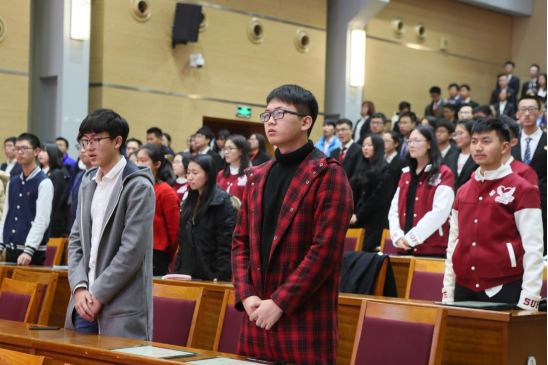 记名投票选举产生了共青团上海财经大学第十二届团委常委11人:沈亦骏