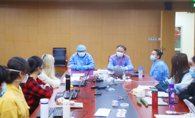 许涛书记一行慰问校园疫情防控青年志愿者突击队