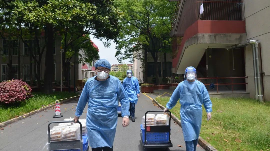 亮身份见行动做表率|财经研究所党员教工坚守一线、爱生护校，助力校园清零攻坚