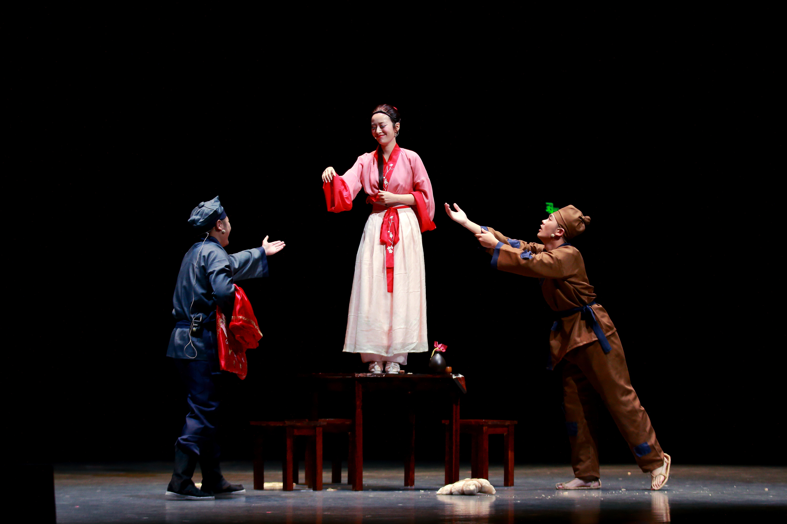 第十六年 让我们继续生活在舞台上 记上海财经大学学生话剧团十五周年专场演出